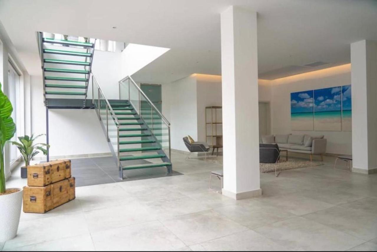 Stylish Luxury Condo, Central Location, Ocean View, Pool, Gym Oranjestad Exterior photo