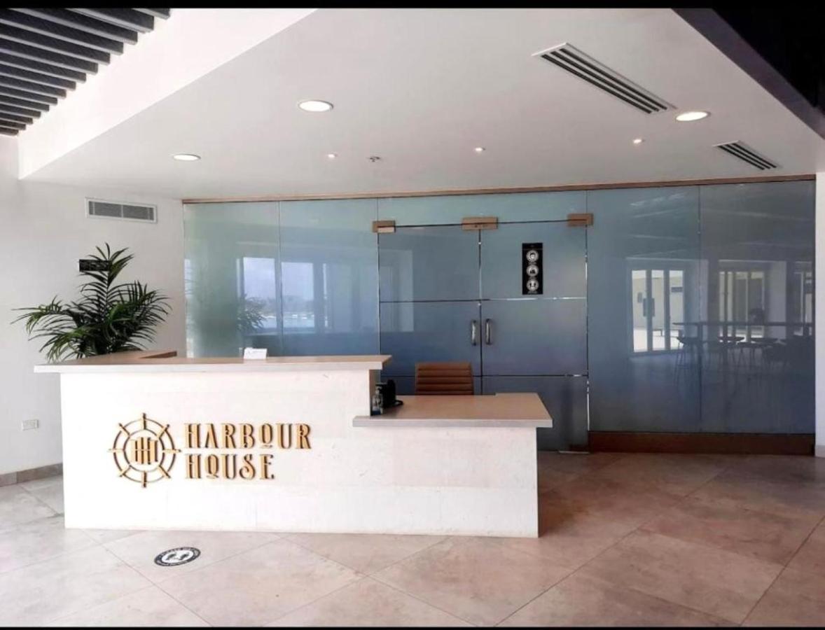 Stylish Luxury Condo, Central Location, Ocean View, Pool, Gym Oranjestad Exterior photo