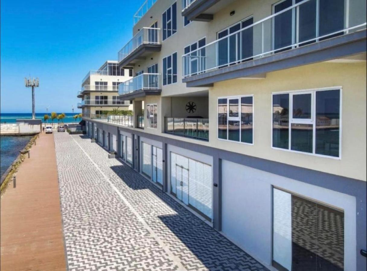 Stylish Luxury Condo, Central Location, Ocean View, Pool, Gym Oranjestad Exterior photo